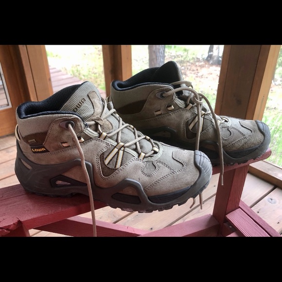 lowa bora gtx womens